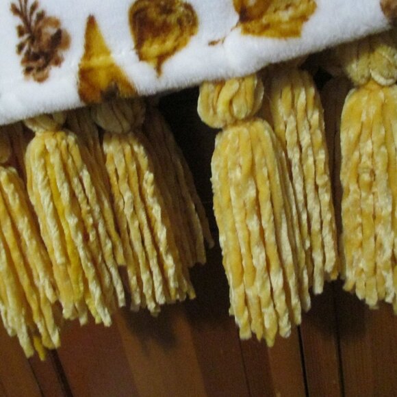 Oakville Road NWT blanket/throw with tassel fringe & gnomes, fall decor 50"x70" - Picture 4 of 5